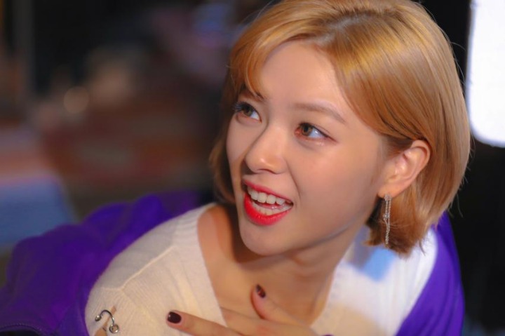 트와이스 하트셰이커 뮤비촬영장 사진 난사하는 네이버 스타캐스트 | 인스티즈
