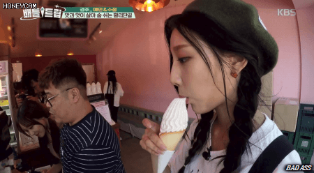 경주투어 하라니까 완전히 먹방투어를 해버린 걸그룹.gif | 인스티즈