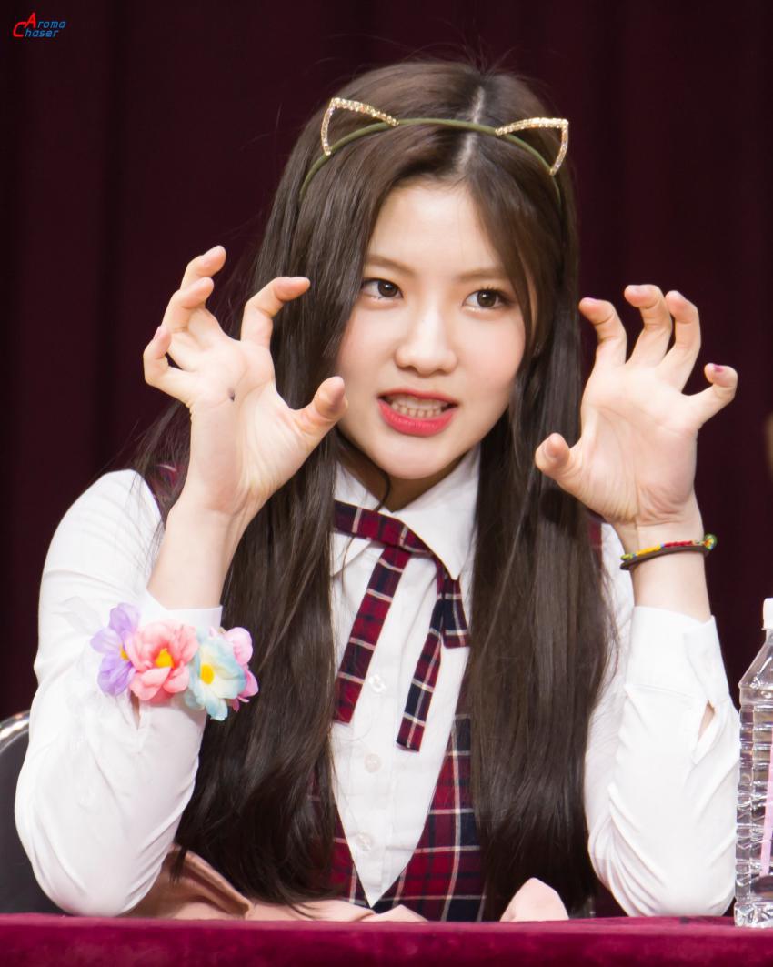 사람들을 즐겁게 해주는 걸 좋아하는 여자 아이돌.gif | 인스티즈