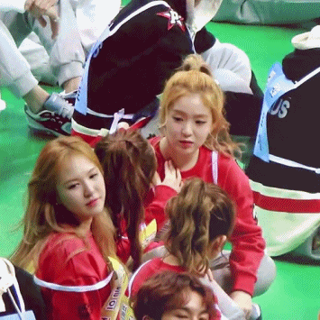 엄청 잘 놀래는 레드벨벳 아이린.gif | 인스티즈