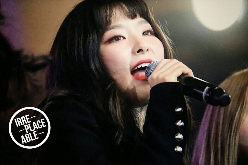 [레드벨벳] 무대위에서 카리스마가 사라진 곰.jpgif | 인스티즈