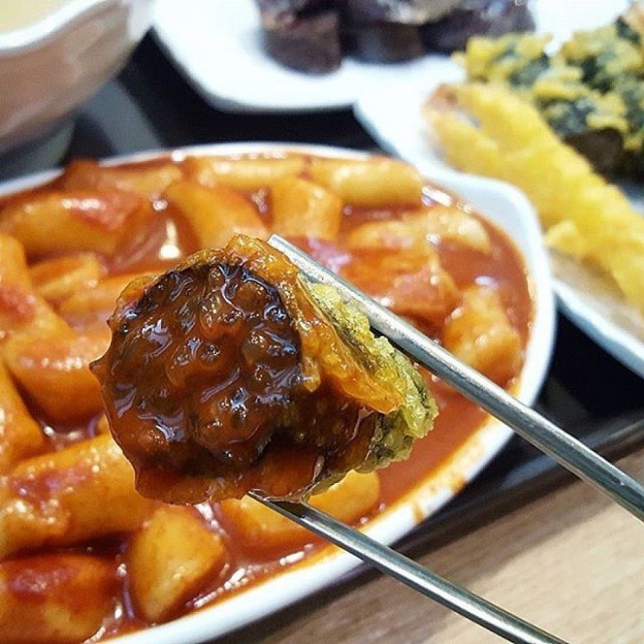 떡볶이 국물에 김말이.jpgif | 인스티즈