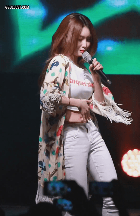 허리미녀 청하.gif | 인스티즈
