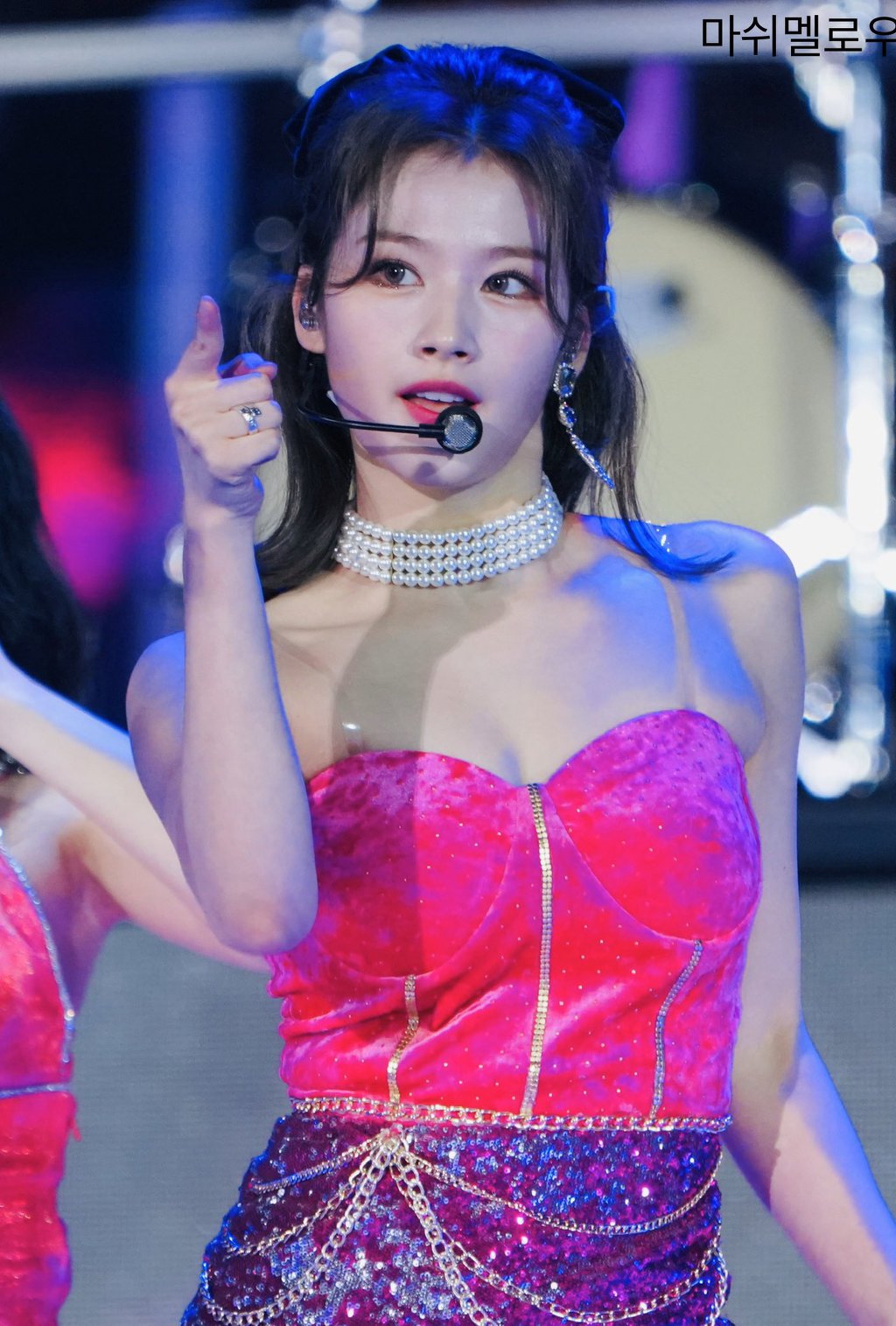 오늘이 생일인 트와이스 사나.jpgif (335장) | 인스티즈