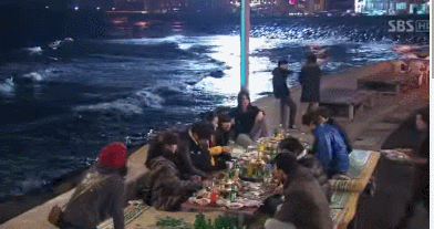 술자리에서 술맛 떨어지게 하는 유형 .gif | 인스티즈
