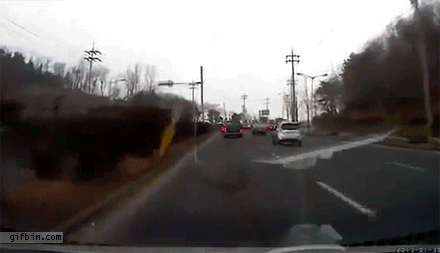 말도 안되는 사고.gif | 인스티즈