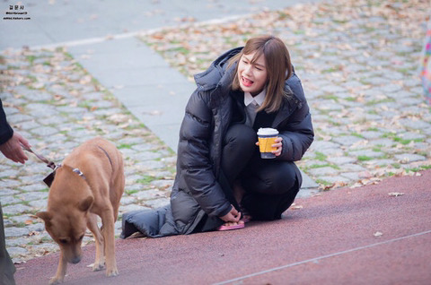 [에이핑크] 점심 먹고와서 하영이 | 인스티즈