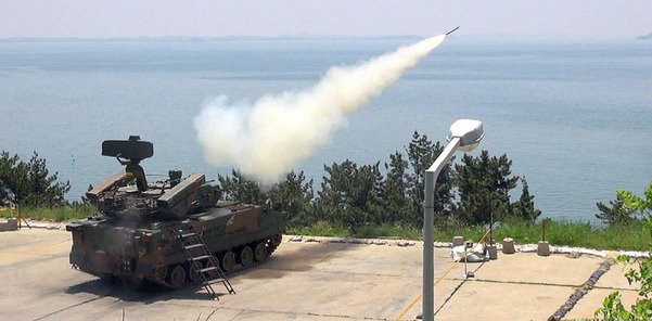육군의 K-30 비호에 신궁을 추가한 이동식 대공포 - 비호복합.gif | 인스티즈