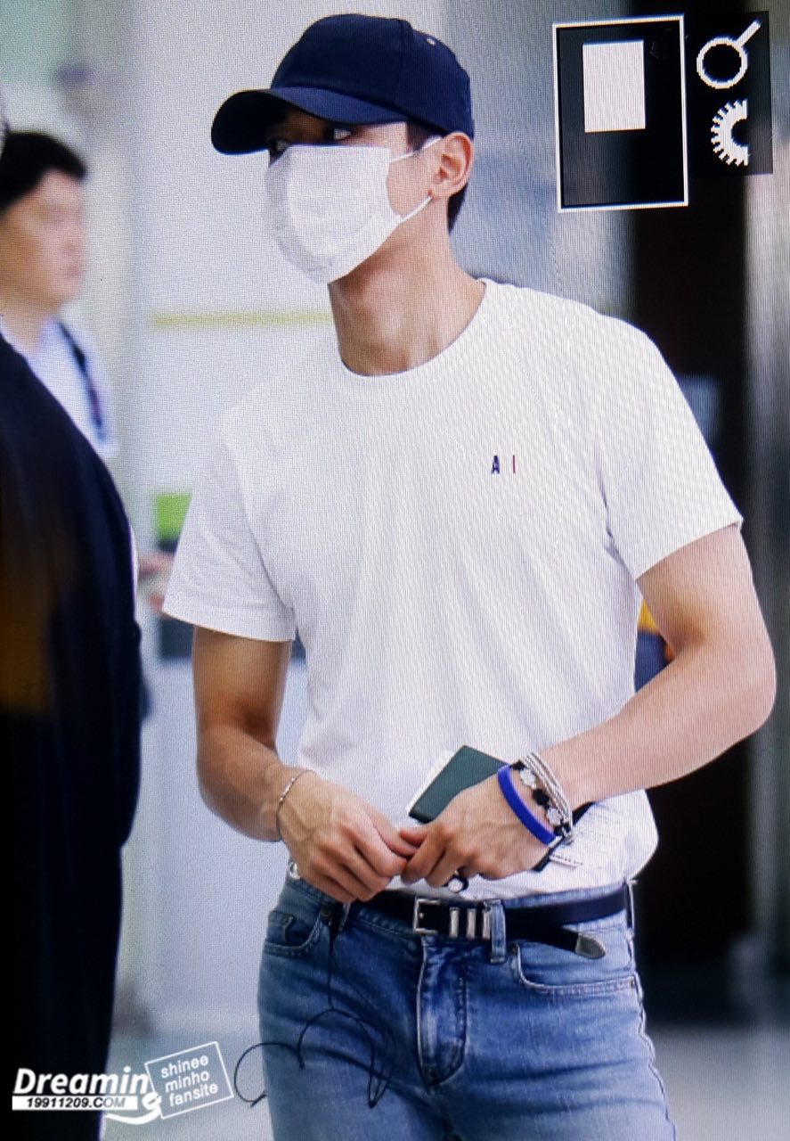 [샤이니] 화이트티셔츠를 입은 민호 | 인스티즈