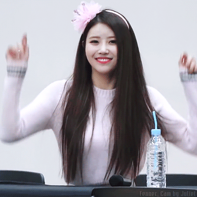 [움짤] 러블리즈 개띠 서지수와 이미주 | 인스티즈