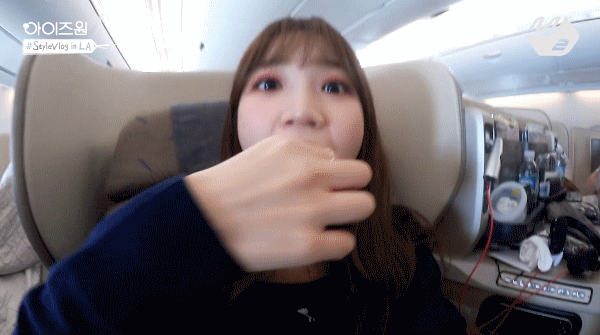 걸그룹 멤버들은 비행기에서 뭐할까 gif | 인스티즈
