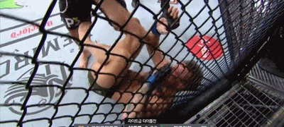 오늘자 오지게 쳐맞는 코맥.GIF | 인스티즈