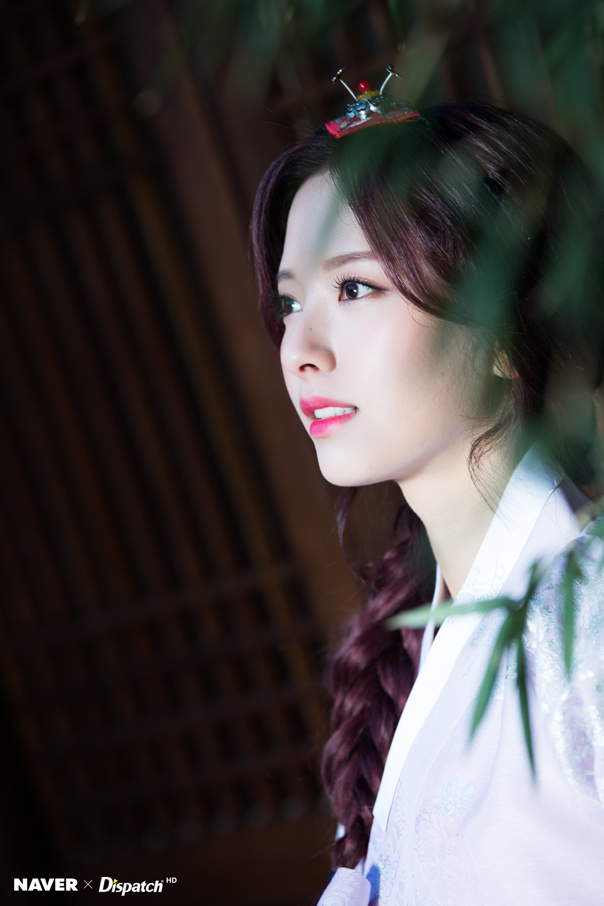 [사이즈핵큼] 오늘자 한복입은 우주소녀 보나.jpg | 인스티즈