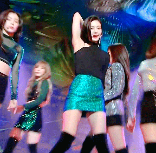 큐티와 섹시 둘 다 마스터한 레드벨벳 조이.jpgif | 인스티즈