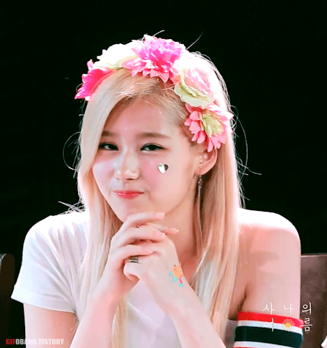 트와이스 사나 금발머리시절.jpgif | 인스티즈
